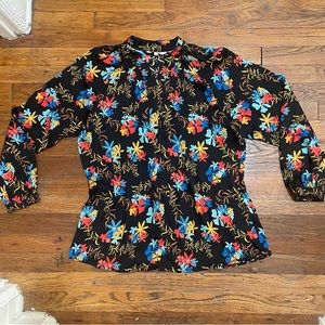 Tucker Pattern Silk Blouse (Black and floral)
